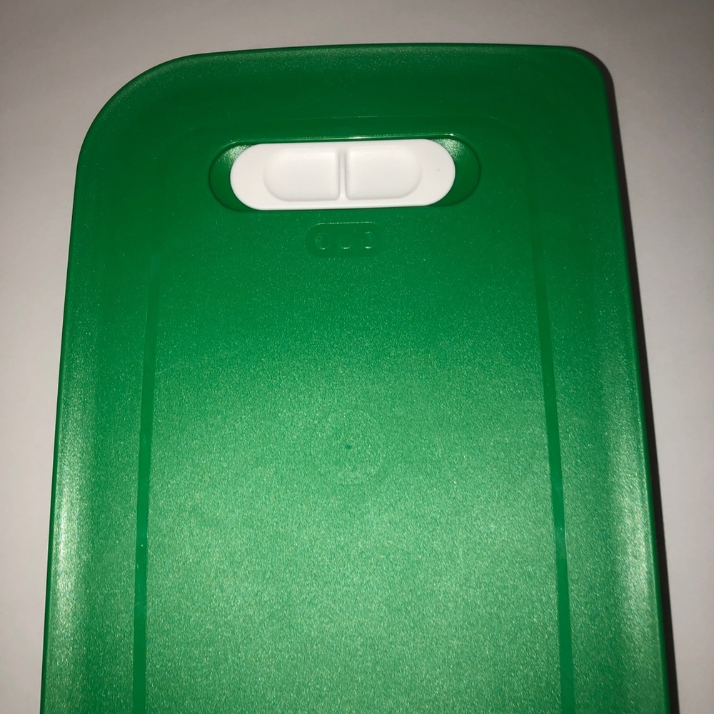 NWOT Tupperware FridgeSmart - Picture 2 of 4